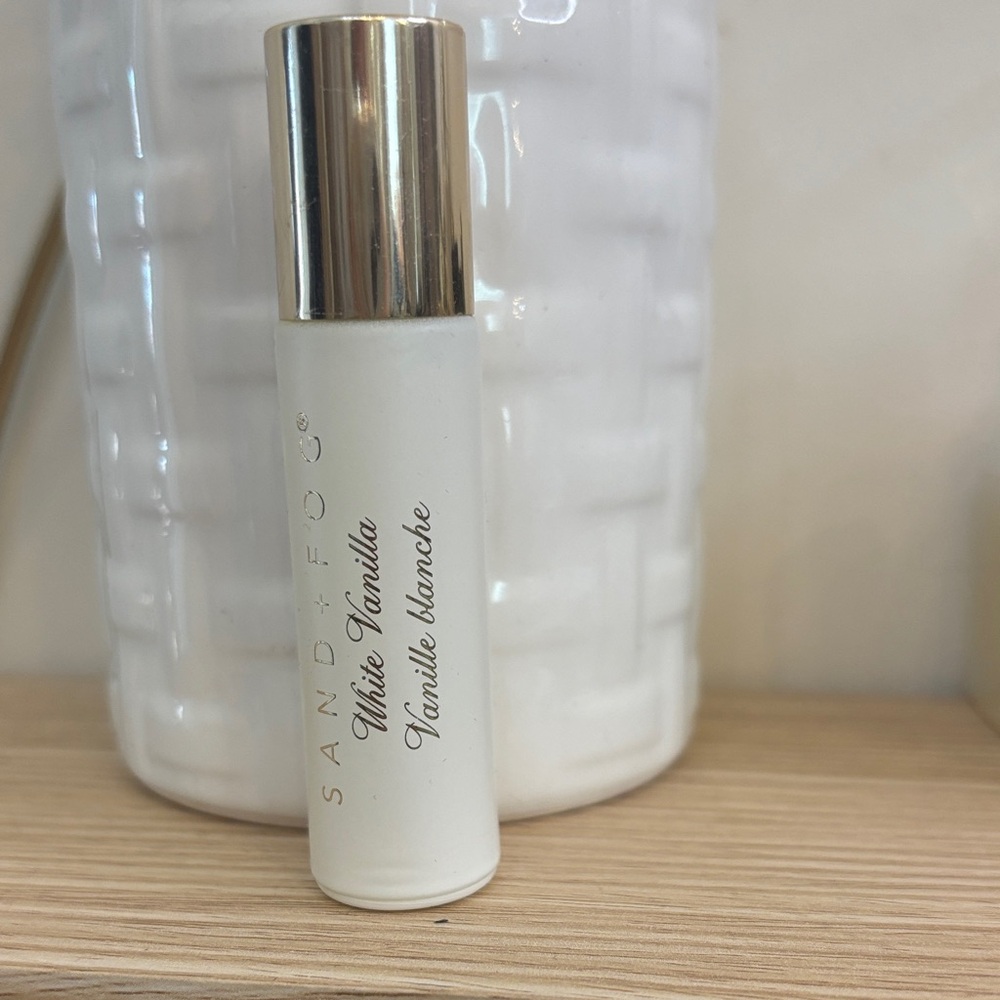 SAND + FOG White Vanilla Perfume Oil Roller